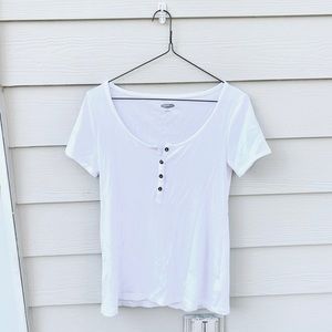 Old Navy white shirt